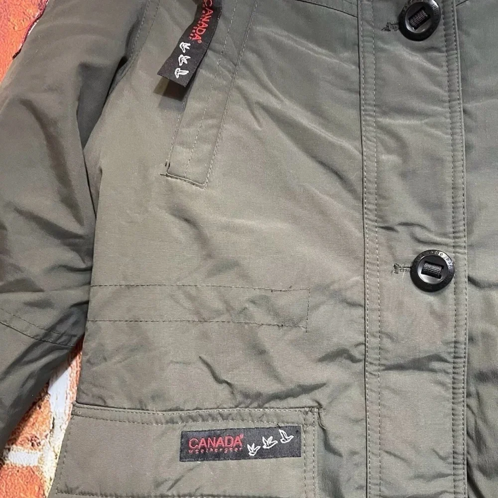 Canada Weather Gear Youth Winter Coat with Hood – Size L (14/16) - Picture 3 of 9